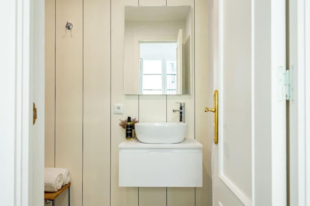 Conde Ibarra Deluxe By Valcambre Apartment Seville Exterior photo