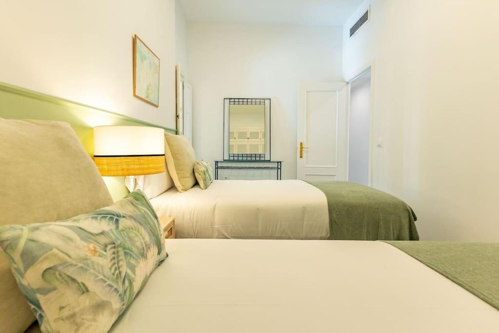Conde Ibarra Deluxe By Valcambre Apartment Seville Exterior photo